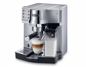 EC 850: рожковая кофеварка с автоматическим капучинатором