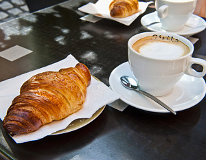 Кофе-брейк по-французски: элегантное дополнение делового мероприятия