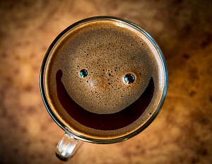 Польза зеленого кофе. Кофеманы счастливее противников напитка на 8%