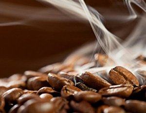 Что необходимо учитывать при выборе кофе и использовании добавок для изменения его вкуса?