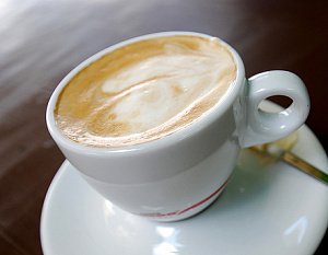 Оттенок чашки влияет на вкус кофе